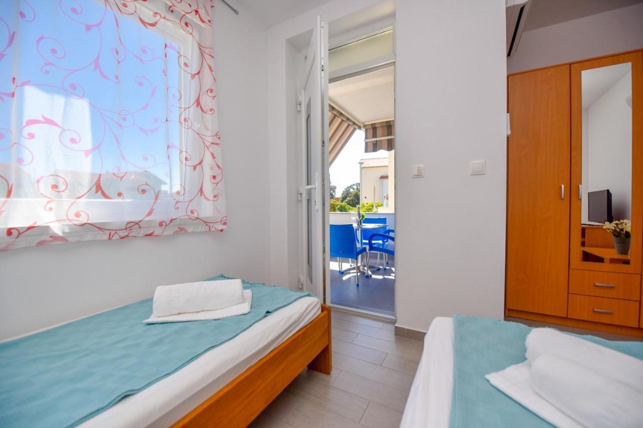 Apartments Yoko Novalja Exterior photo
