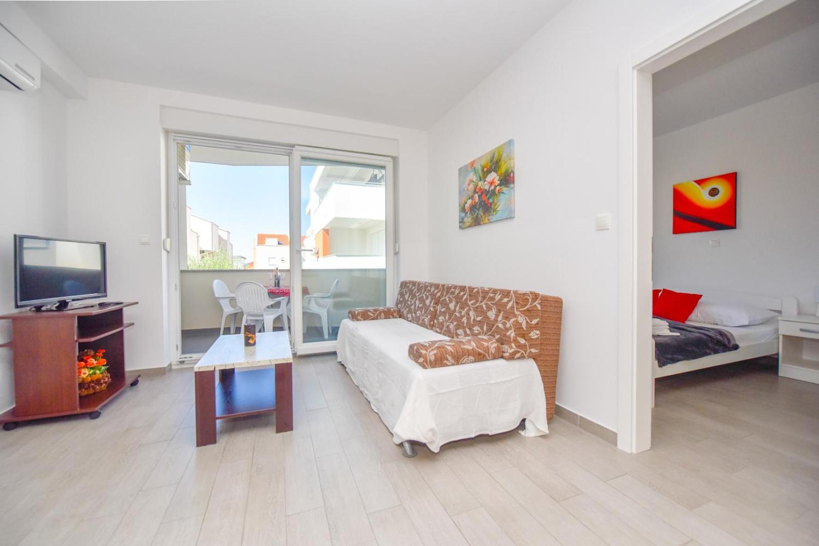 Apartments Yoko Novalja Exterior photo